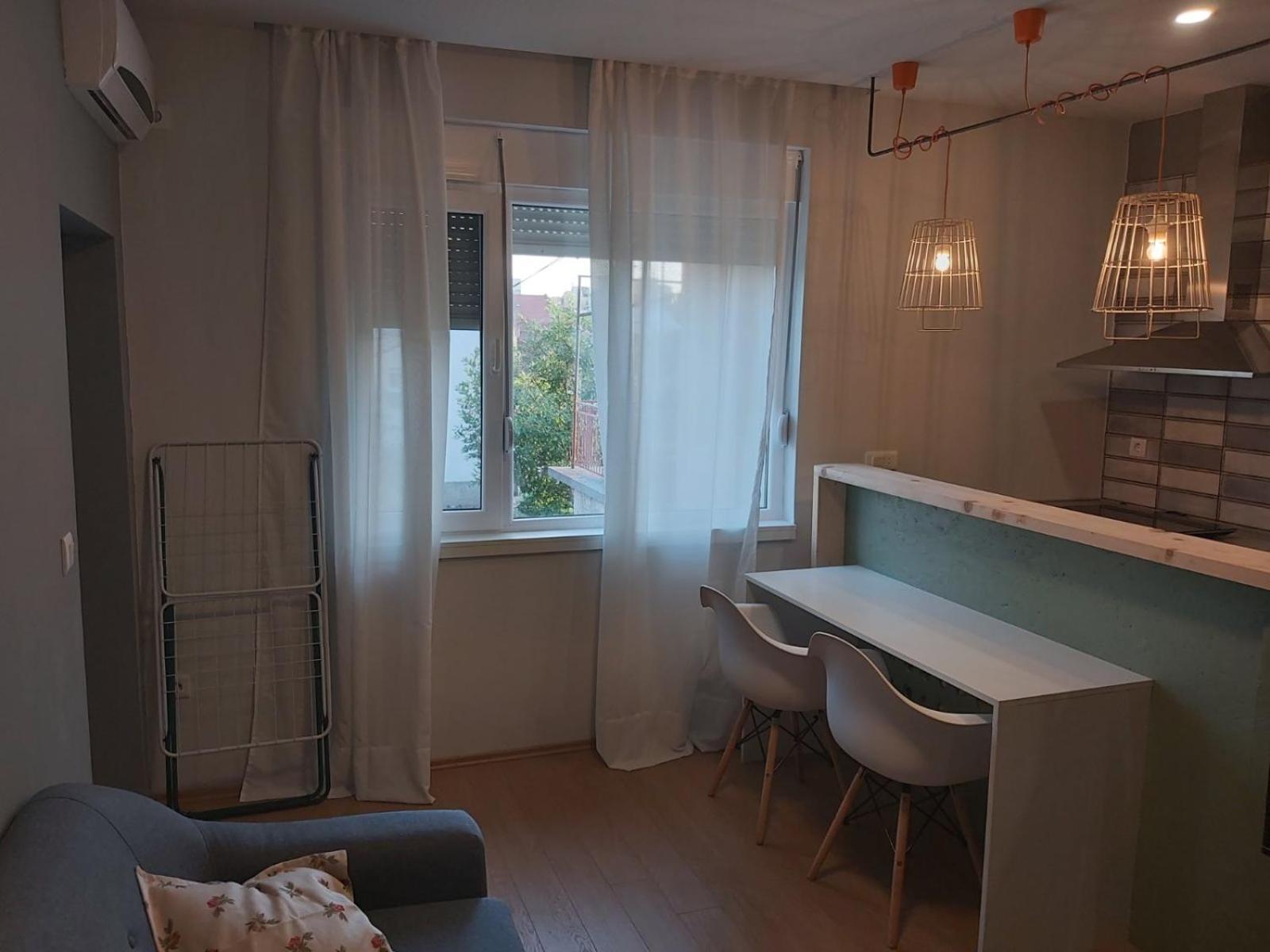 Apartment Old But Gold House